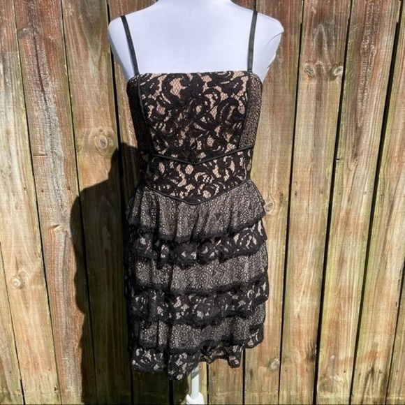 BCBGMAXAZRIA Black Nude Lace Tiered Skirt Ellie Dress 8 - Picture 4 of 16